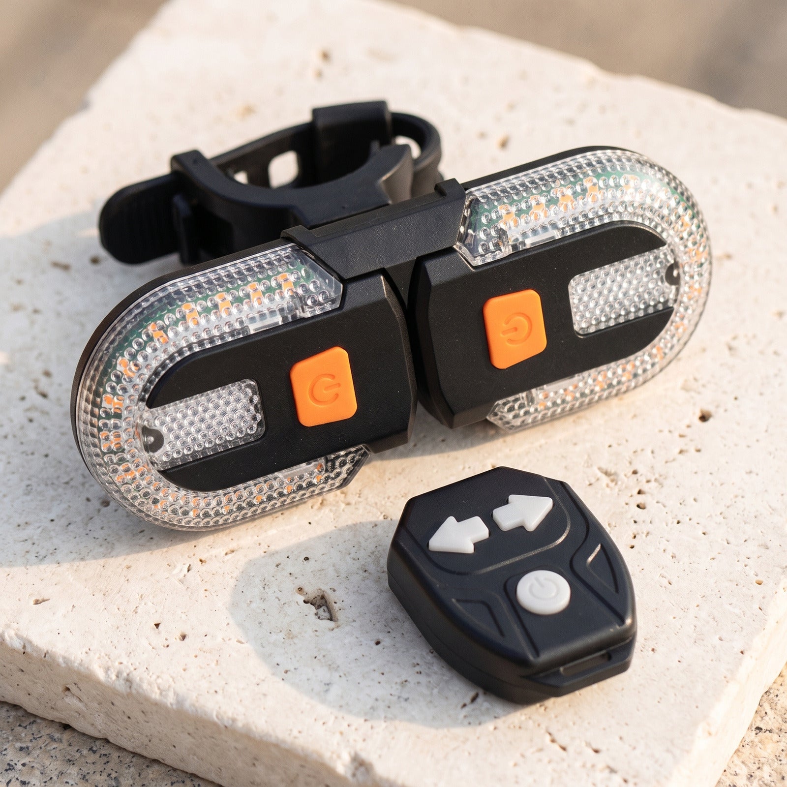 Turnwise rear light and handlebar remote